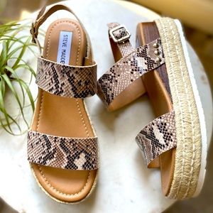 🆕 Steve Madden Catia Snakeskin Platform
